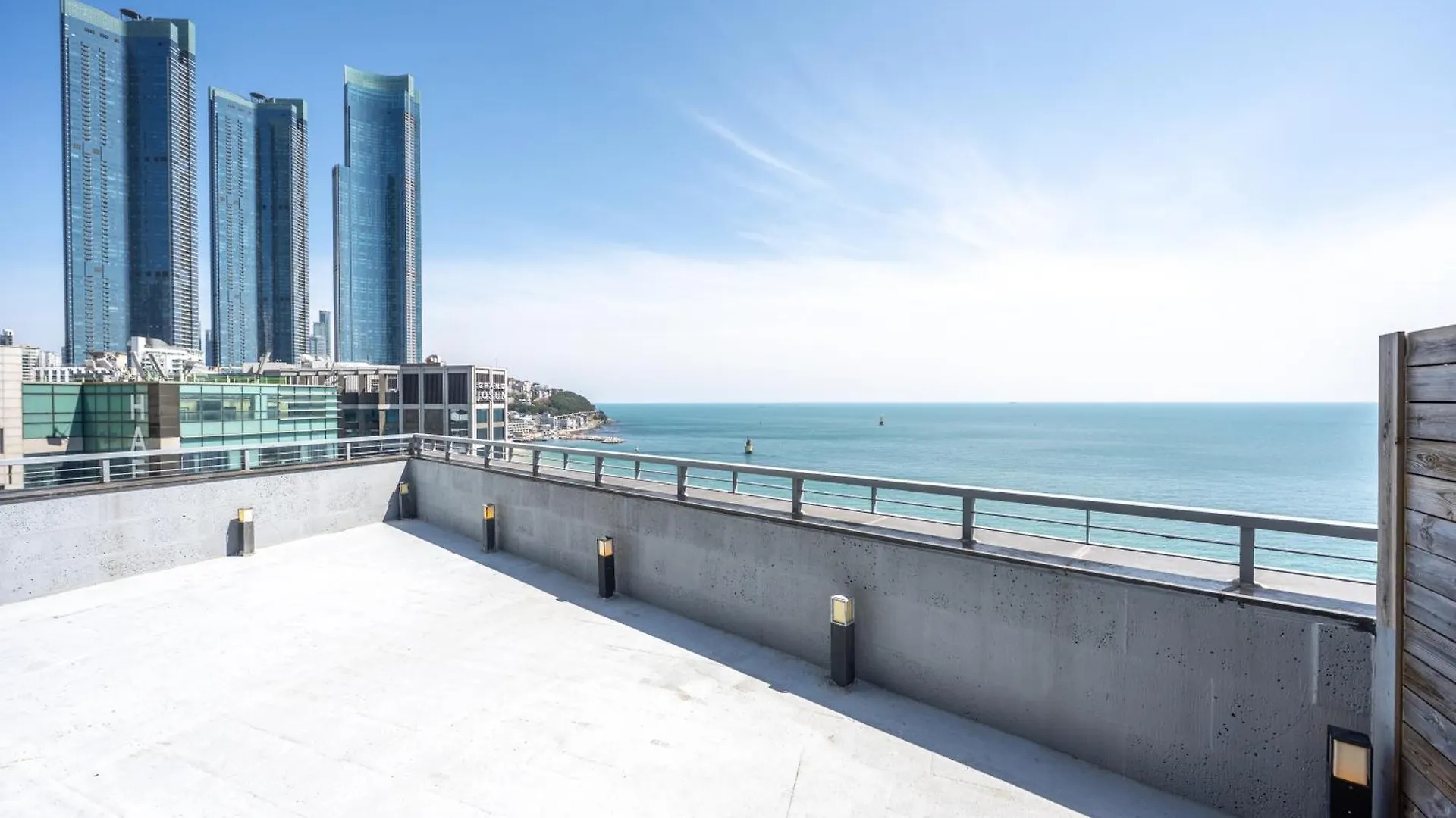 Sunset Hotel Busan 3*,