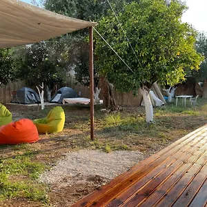 hostel-himara.albaniahotels.org/