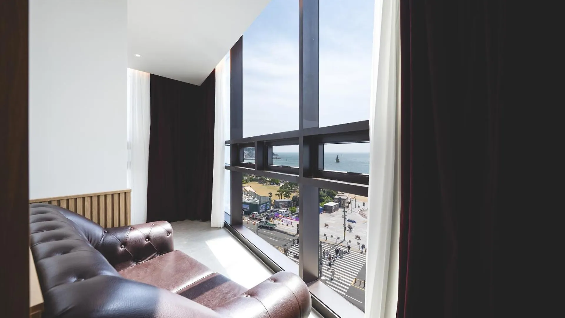 Sunset Hotel Busan 3*,