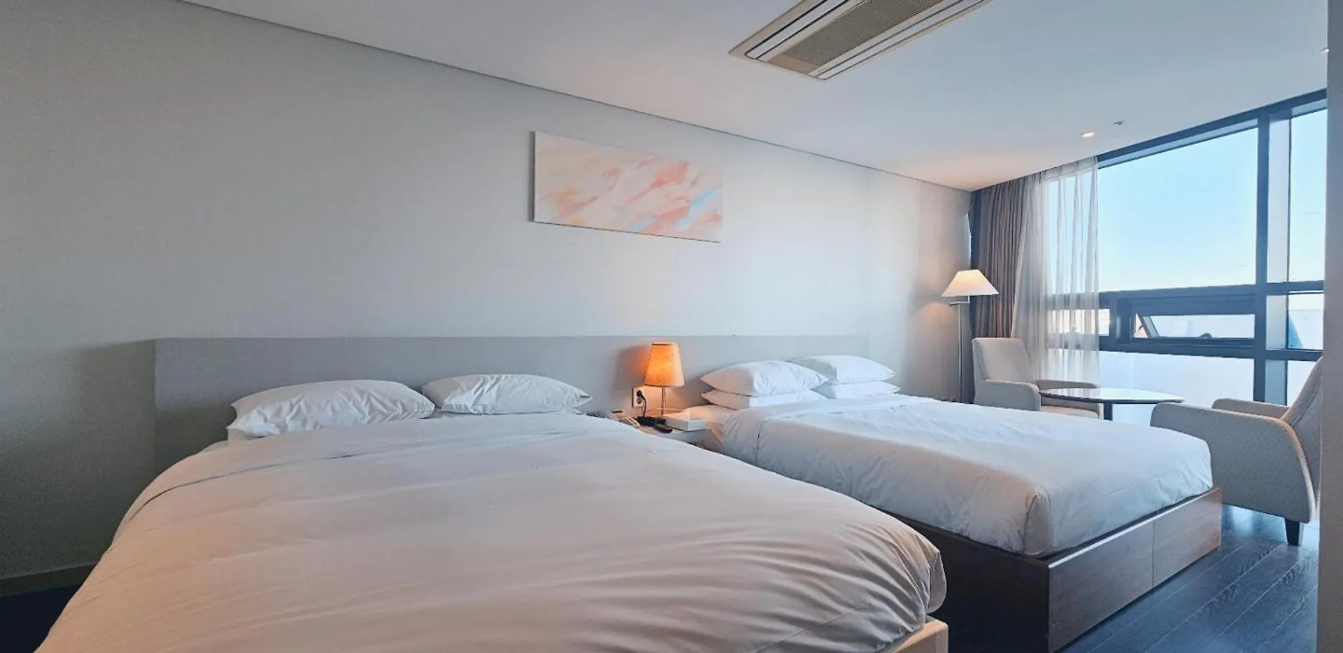 Sunset Hotel Busan 3*,