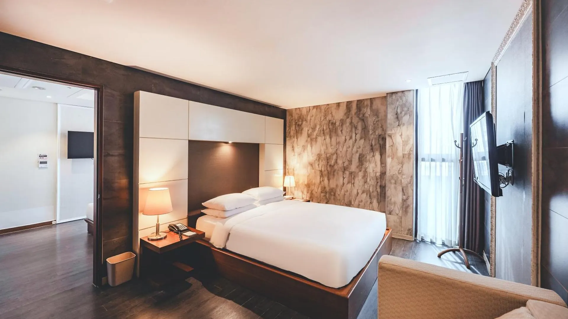 Sunset Hotel Busan