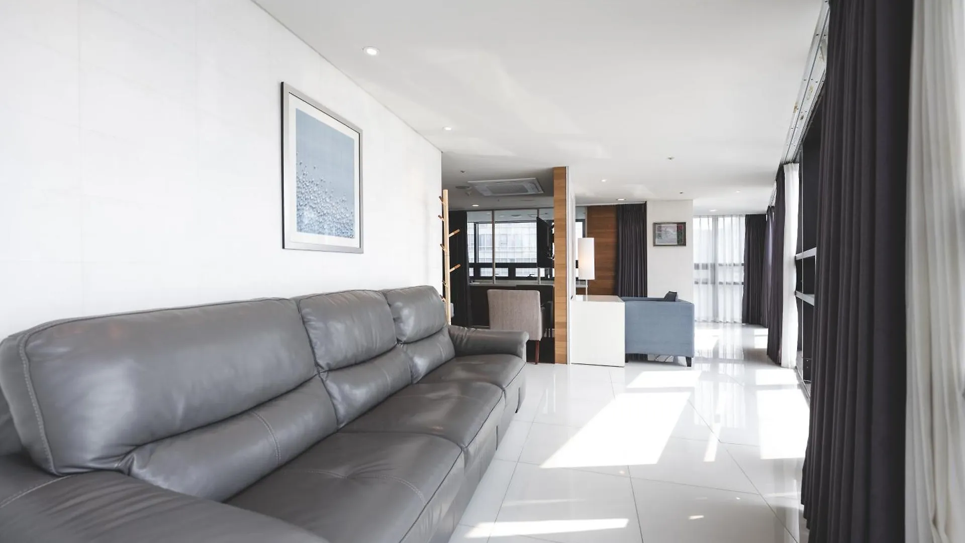 Sunset Hotel Busan 3*,
